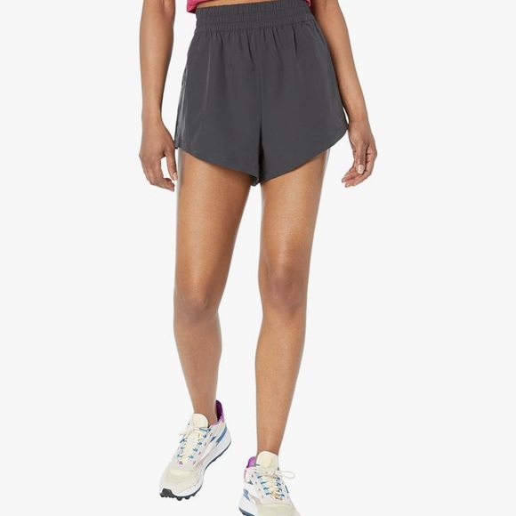 UGG Women's Gracelynn Black Athletic Shorts Size Small - Picture 1 of 9